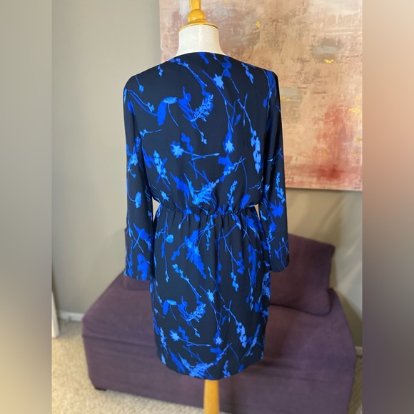 Banana Republic Blue and Black Long Sleeve wrap style dress Size 8 - Picture 6 of 12